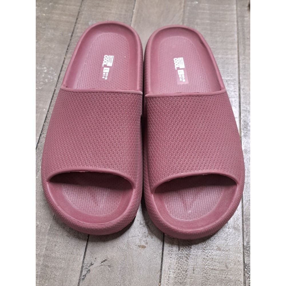 Unisex 32° Cool Slide Sandals Maroon Size L Slip On Shower Pool Slides